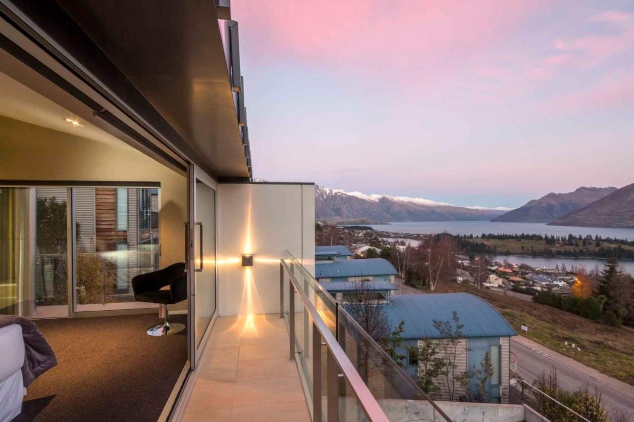Villa De Luxe, A Relax It'S Done Luxury Holiday Home Queenstown Exterior photo
