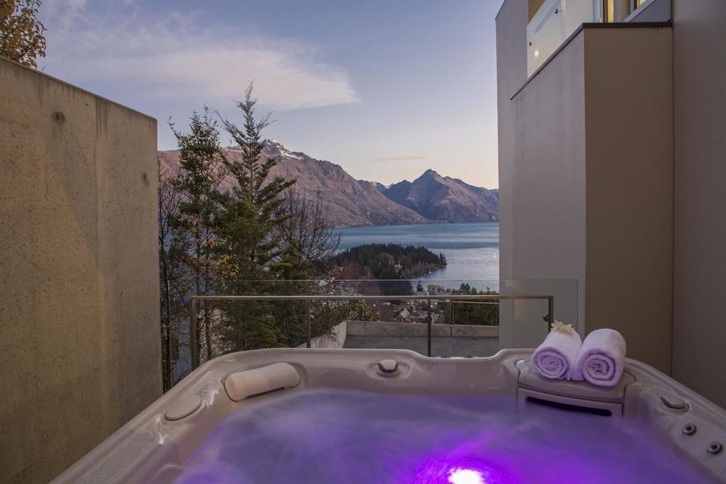 Villa De Luxe, A Relax It'S Done Luxury Holiday Home Queenstown Exterior photo