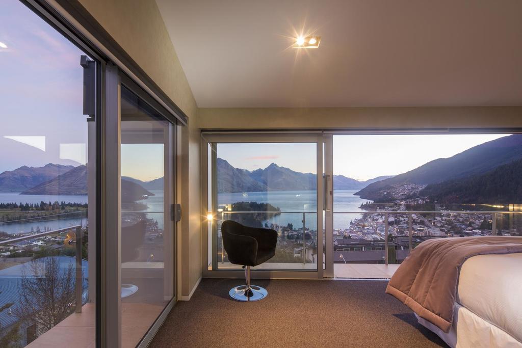 Villa De Luxe, A Relax It'S Done Luxury Holiday Home Queenstown Exterior photo